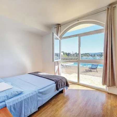 Family-friendly With Swimming Pool Plano, - 24056 شقة *