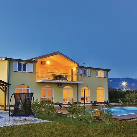 شقة Family-friendly With Swimming Pool Plano, - 24056 *